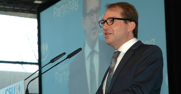 Vorschaubild: Dobrindt (CSU) fordert Beobachtung der AfD durch den Verfassungsschutz