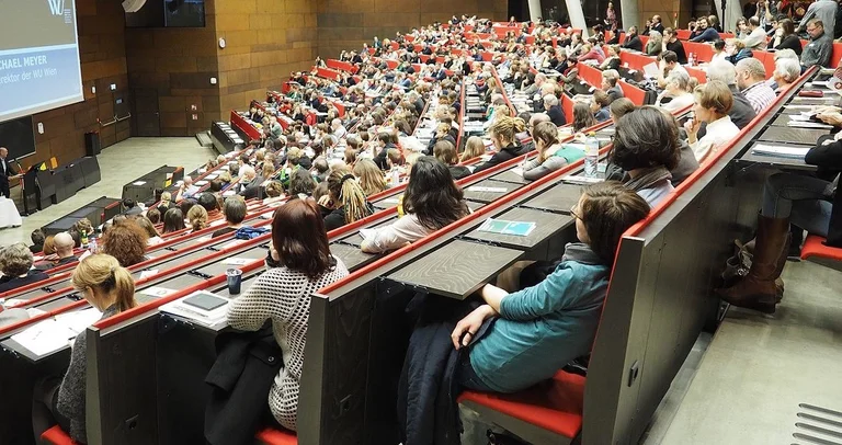 Vorschaubild: Sozialistische Studenten starten Kampagne gegen Studiengebühren