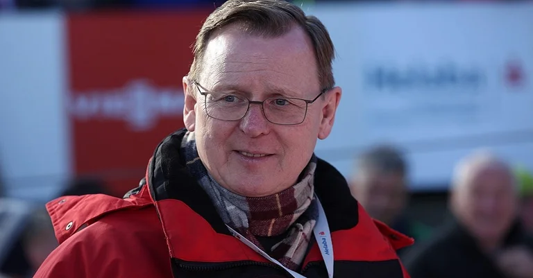 Vorschaubild: CDU enthält sich: Ramelow im dritten Wahlgang wiedergewählt