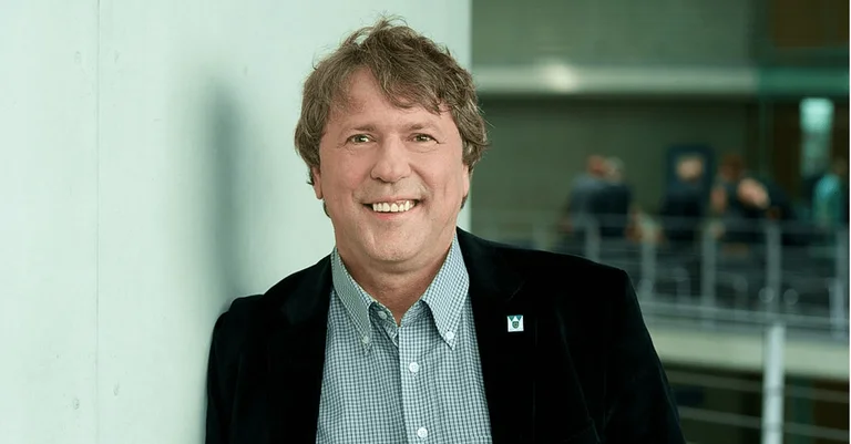 Vorschaubild: CDU-Politiker: Merkel soll 2020 als Parteichefin abtreten