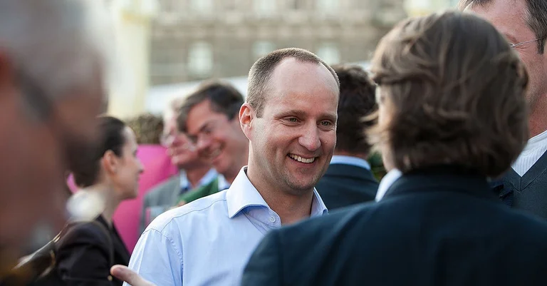 Vorschaubild: NEOS und SPÖ attackieren das neue Budget der Regierung