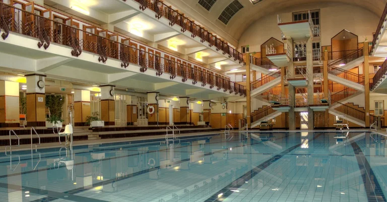 Vorschaubild: Wien: Islamischer Verein veranstaltet reinen Männer-Schwimmkurs