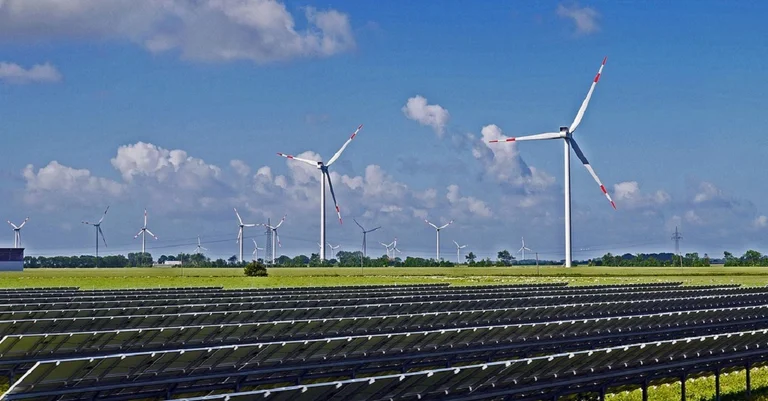 Vorschaubild: „Keine Verbotsgesellschaft“: Regierung präsentiert neue Klimastrategie