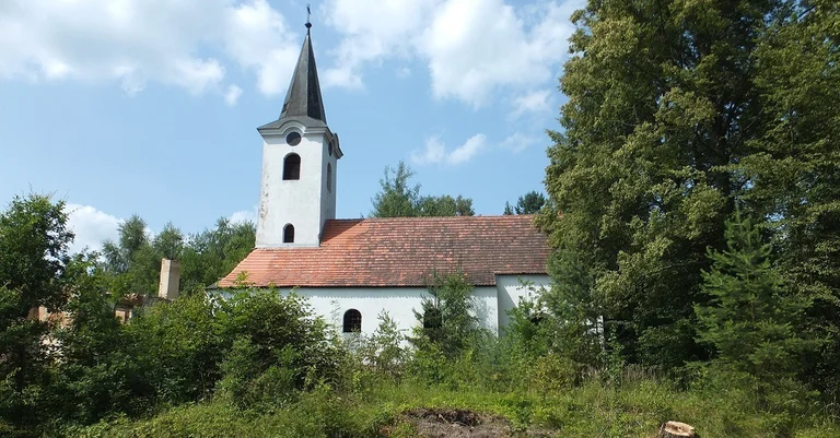 Vorschaubild: Zuggers: Waldviertler und Tschechen restaurieren mittelalterliche Kirche