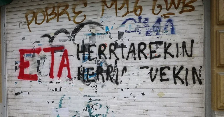 Vorschaubild: Baskische Separatistengruppe ETA gibt Auflösung bekannt