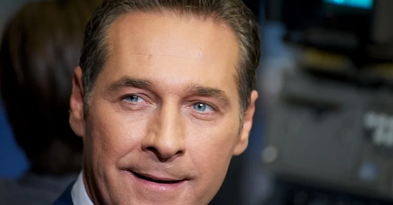 Vorschaubild: Strache stellt FPÖ-Parteimitgliedschaft ruhend