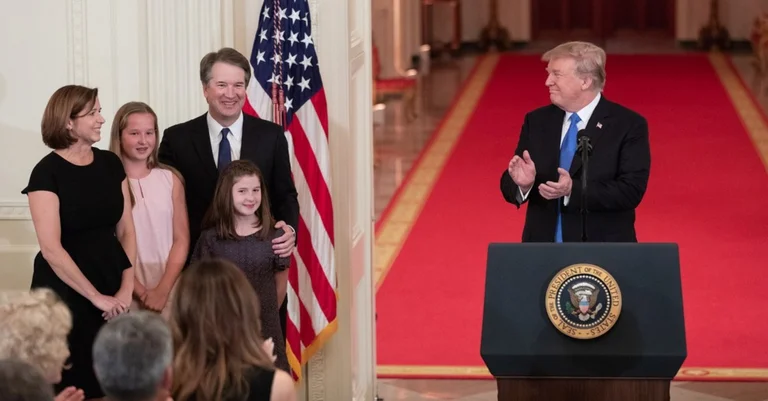 Vorschaubild: Supreme Court: Diskussionen um Trump-Nominierung für konservativen Kavanaugh