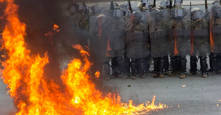 Vorschaubild: Nach Titelgewinn: Schwere Ausschreitungen erschüttern Frankreich