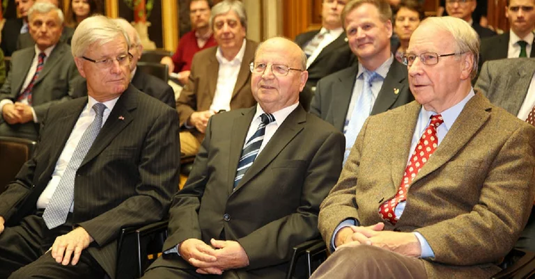 Vorschaubild: Dr. Stix (GENIUS): „Keine erfolgreiche Politik ohne theoretisches Fundament“