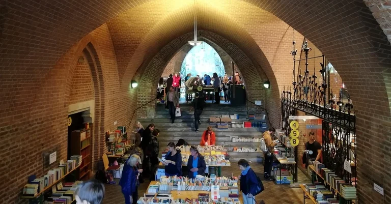 Vorschaubild: Graz: Bücherbazar lockt mit Tausenden Büchern