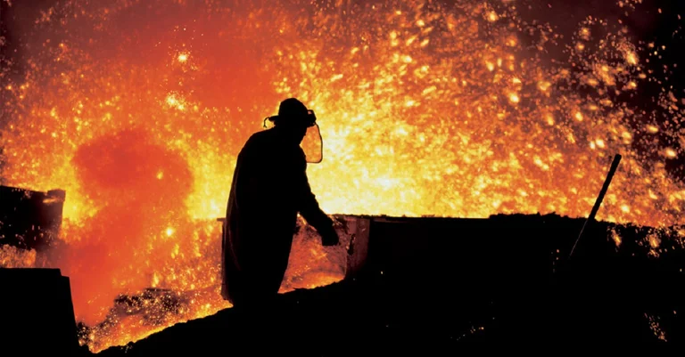 Vorschaubild: Metaller-Lohnrunde: Gewerkschaften fordern kräftiges Gehaltsplus