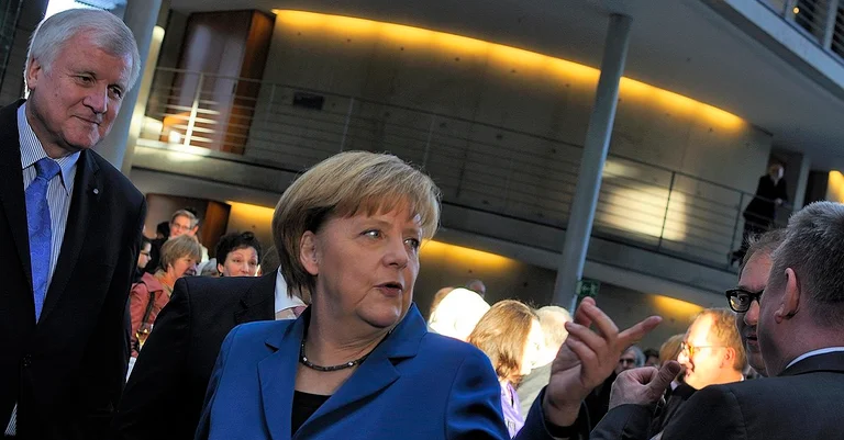 Vorschaubild: Integrationsgipfel: Regierung verabschiedet neuen „Aktionsplan“