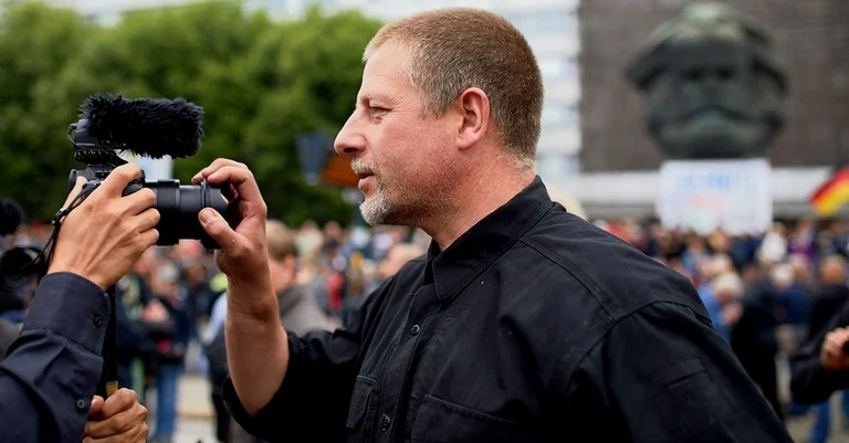 Vorschaubild: Kubitschek klärt auf: Antaios-Verkauf war Meisterstück der Täuschung