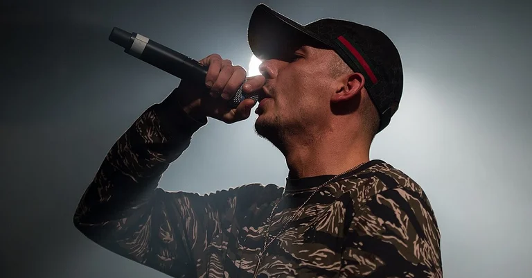 Vorschaubild: Rapper sorgt mit Gewaltaufruf gegen AfD-Wähler für Aufregung