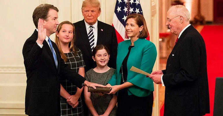 Vorschaubild: Aktivistin gibt zu: Ihr Belästigungsvorwurf gegen Kavanaugh war erfunden