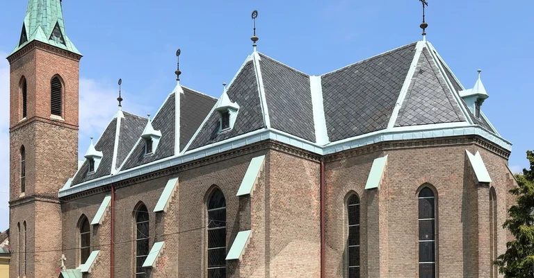 Vorschaubild: Nach Kirchen-Überfall: Polizei fahndet weiter nach Tatverdächtigen