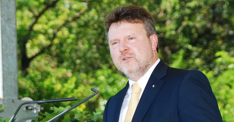 Vorschaubild: „2-G“-Regel ab Oktober: Ludwig präsentiert verschärfte Maßnahmen