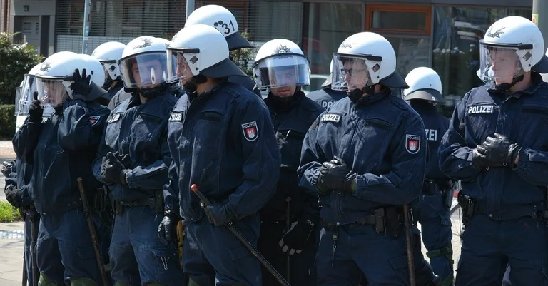 Vorschaubild: Topökonom prophezeit Deutschland große soziale Konflikte