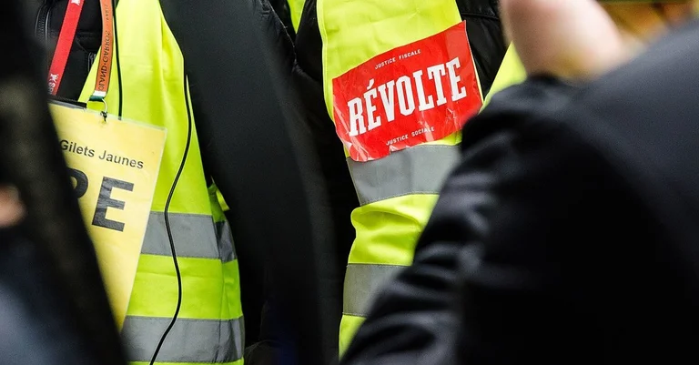 Vorschaubild: Gelbwesten-Proteste: Mann schwer verletzt