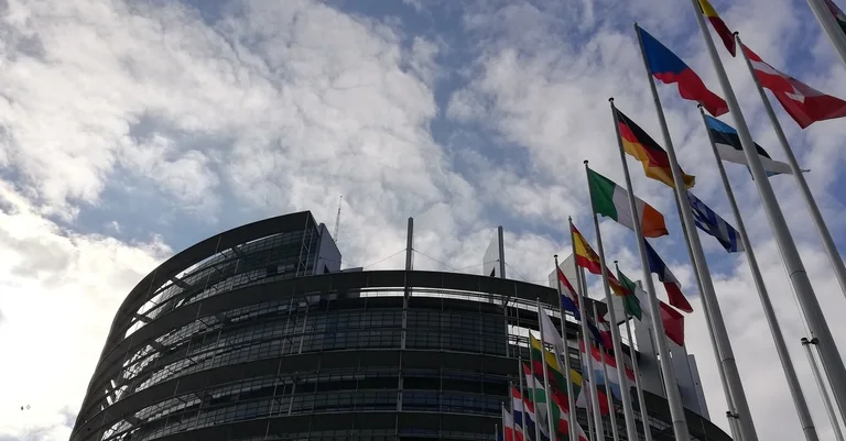 Vorschaubild: EU-Parlament stimmt für „Klima-Sanierung“ alter Gebäude
