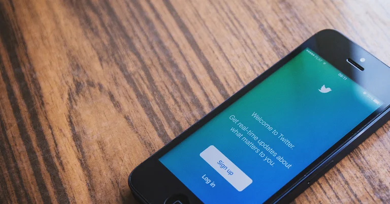 Vorschaubild: Twitter sperrt Kampagne des französischen Innenministeriums
