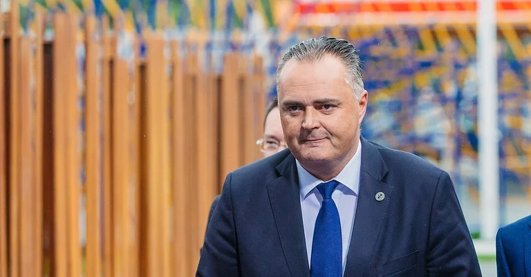 Vorschaubild: Burgenland: Doskozil von allen Parteien zum Landeshauptmann gewählt