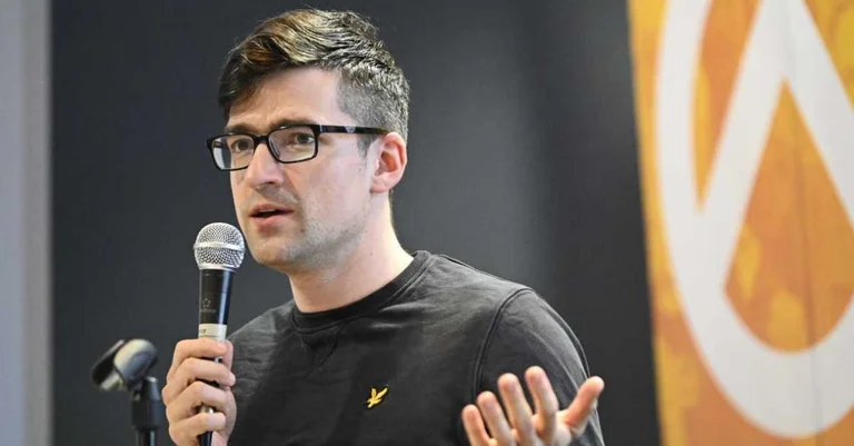 Vorschaubild: Nächstes Konto von Identitären-Chef Sellner gekündigt