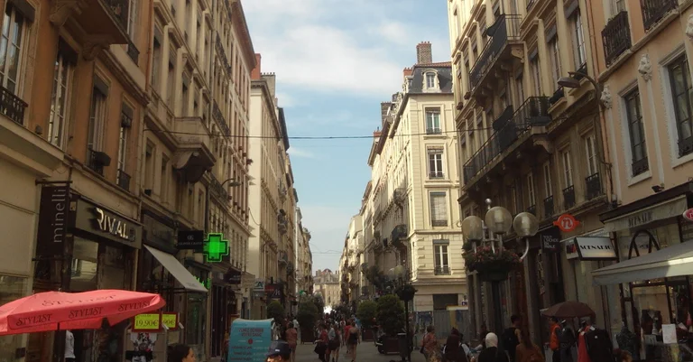 Vorschaubild: Lyon: Anti-Terror-Ermittlungen nach Bombenexplosion