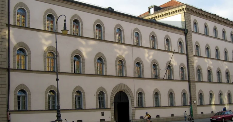 Vorschaubild: Björn Höcke: Gericht hebt Hausverbot in München auf