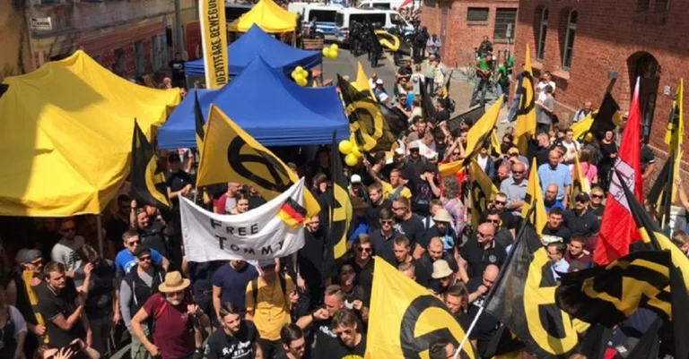 Vorschaubild: Urteil: Sparkasse darf Bankkonto der Identitären nicht kündigen