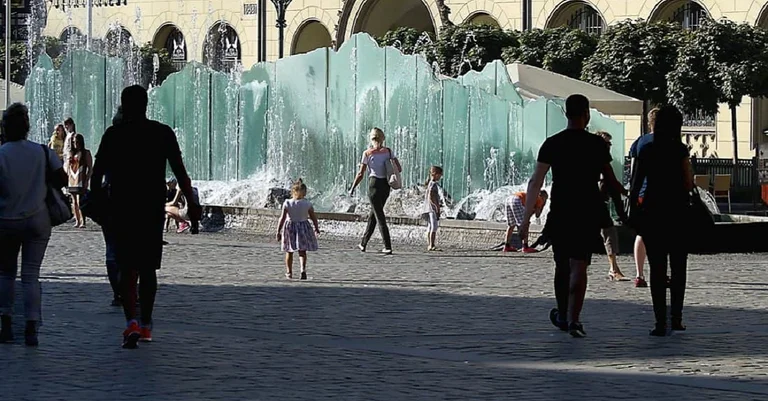 Vorschaubild: Einwanderung: Deutschland wächst um weitere 400.000 Migranten