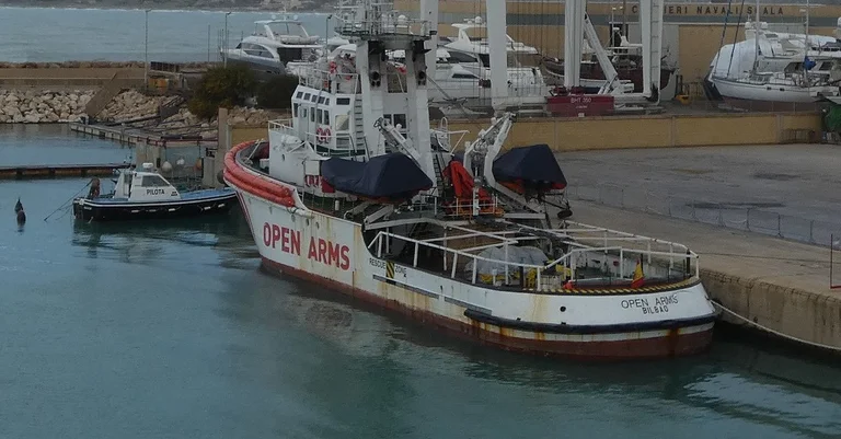 Vorschaubild: Italien will „Open Arms“ mit Küstenwache nach Spanien begleiten