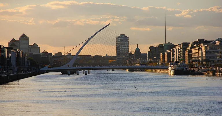 Vorschaubild: Irland: Zentralbank will mehr Zuwanderung, um Gehälter niedrig zu halten