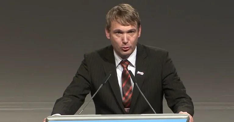 Vorschaubild: Knalleffekt: Poggenburg verlässt eigene Partei und ruft zu Wahl für AfD auf