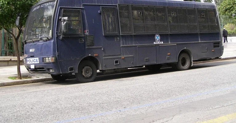 Vorschaubild: Griechenland: Mehr als 600 Migranten auf Festland verlegt