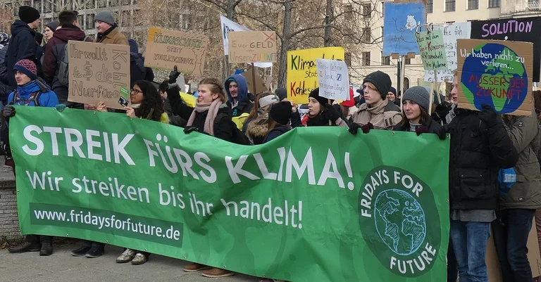 Vorschaubild: Behörden warnen vor Extremisten innerhalb der Klimaschutzbewegung