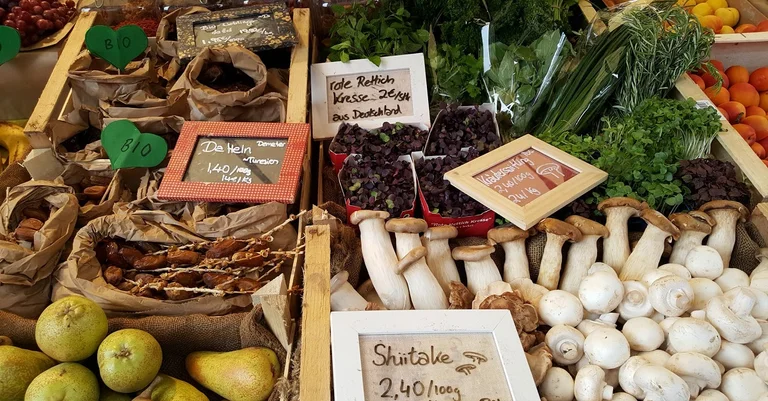 Vorschaubild: Leipziger Bioladen-Kette streicht Öko-Produkte von AfD-Funktionär