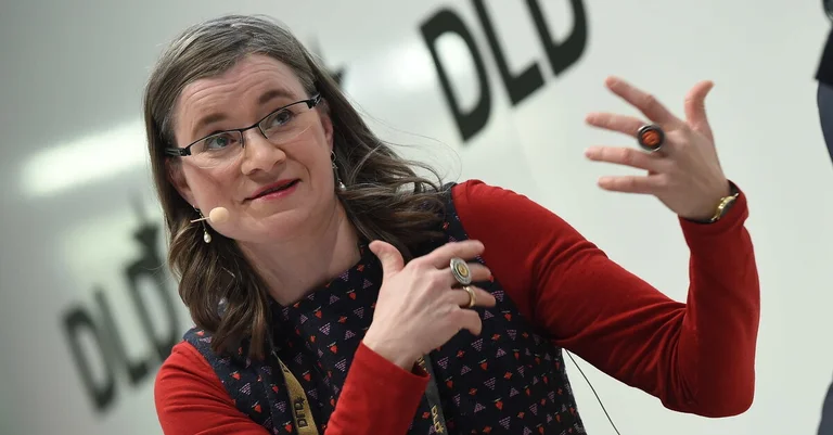 Vorschaubild: Linke Politikerin: „Menschenfeindliche“ Arbeitsbedingungen im Bundestag