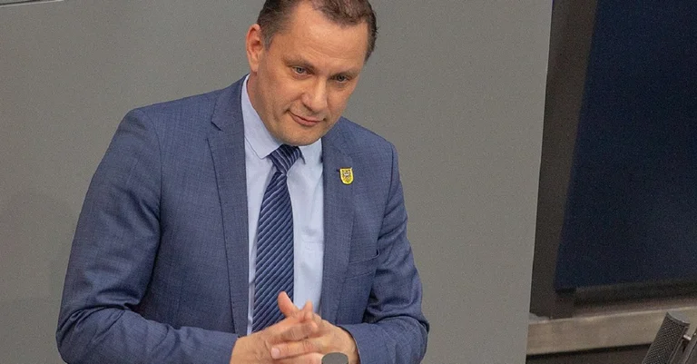 Vorschaubild: AfD-Parteitag: Auch Chrupalla will für Parteivorsitz kandidieren