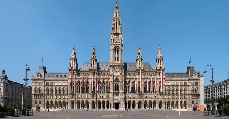 Vorschaubild: Trotz Parteizwist: Einstimmige Rückendeckung für FPÖ-Wirtschafter Baron