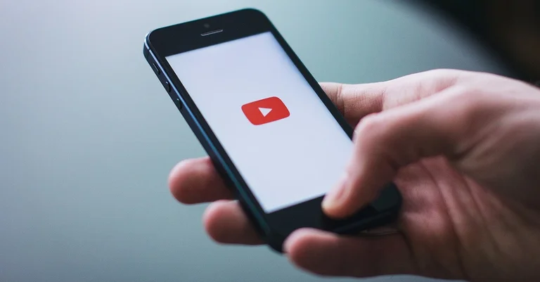 Vorschaubild: Covid-19: YouTube entfernt unfundierte Medizinvideos von Plattform