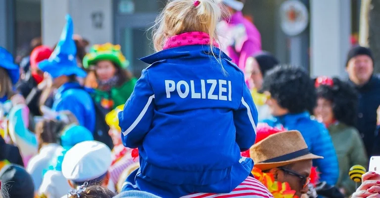 Vorschaubild: „Sensibilisierung für Stereotype“: Kita in Erfurt verbietet Kostüme am Rosenmontag
