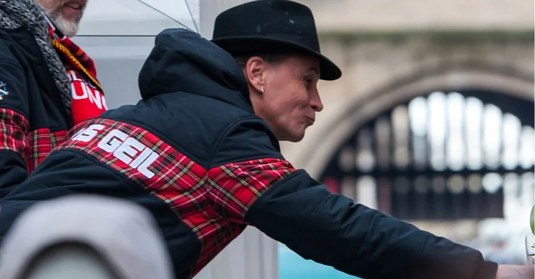 Vorschaubild: Karneval: Mundart-Sänger wünscht sich "Kein Kölsch für Nazis" als Motto