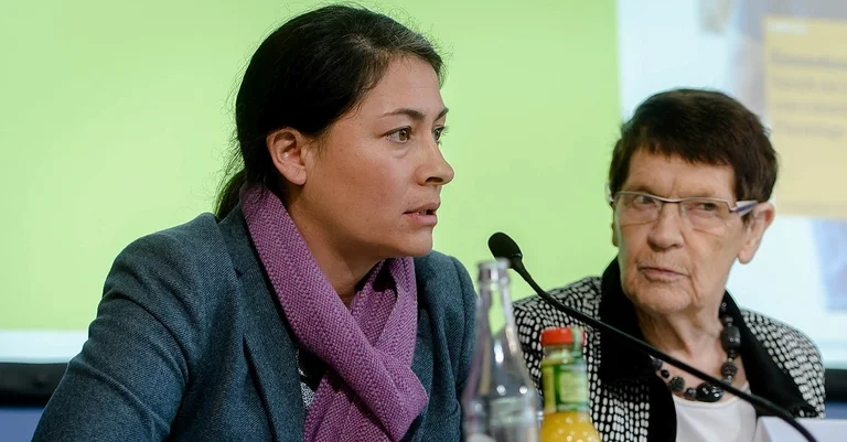 Vorschaubild: Grüne wollen Floskel „Vielfalt in Einheit“ als Staatsziel festschreiben