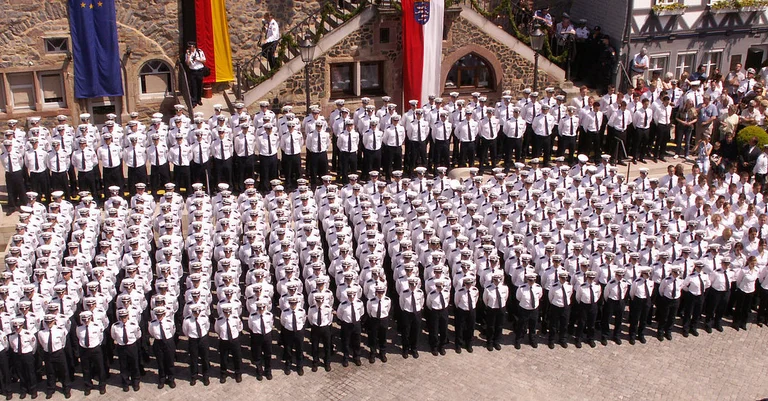 Vorschaubild: Linker Politologe fordert mehr politische Bildung für Polizisten