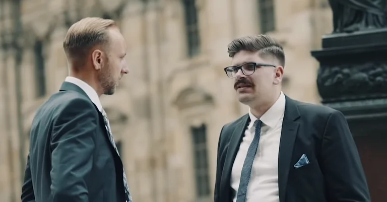 Vorschaubild: Verfassungsschutz stuft nun auch „Ein Prozent“ als Verdachtsfall ein