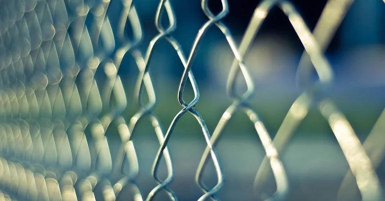 Vorschaubild: Nahe Athen: Verletzte bei Protesten gegen Asyllager