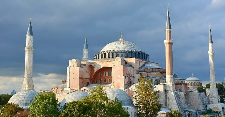 Vorschaubild: Gerichtsentscheid: Hagia Sophia soll wieder Moschee werden