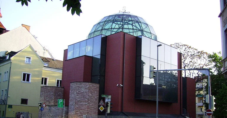 Vorschaubild: Verdächtiger Syrer nach Angriff auf Grazer Synagoge gefasst