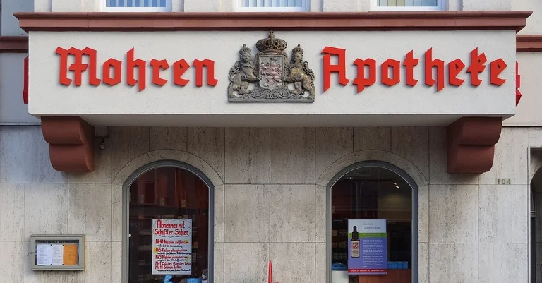 Vorschaubild: Friedberg: „Hof-Apotheke zum Mohren“ hält am traditionellen Namen fest